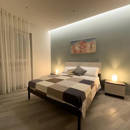 Al Civico3 Home & Suites ซาแลร์โน ภายนอก รูปภาพ