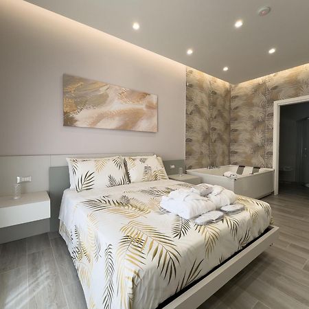 Al Civico3 Home & Suites ซาแลร์โน ภายนอก รูปภาพ
