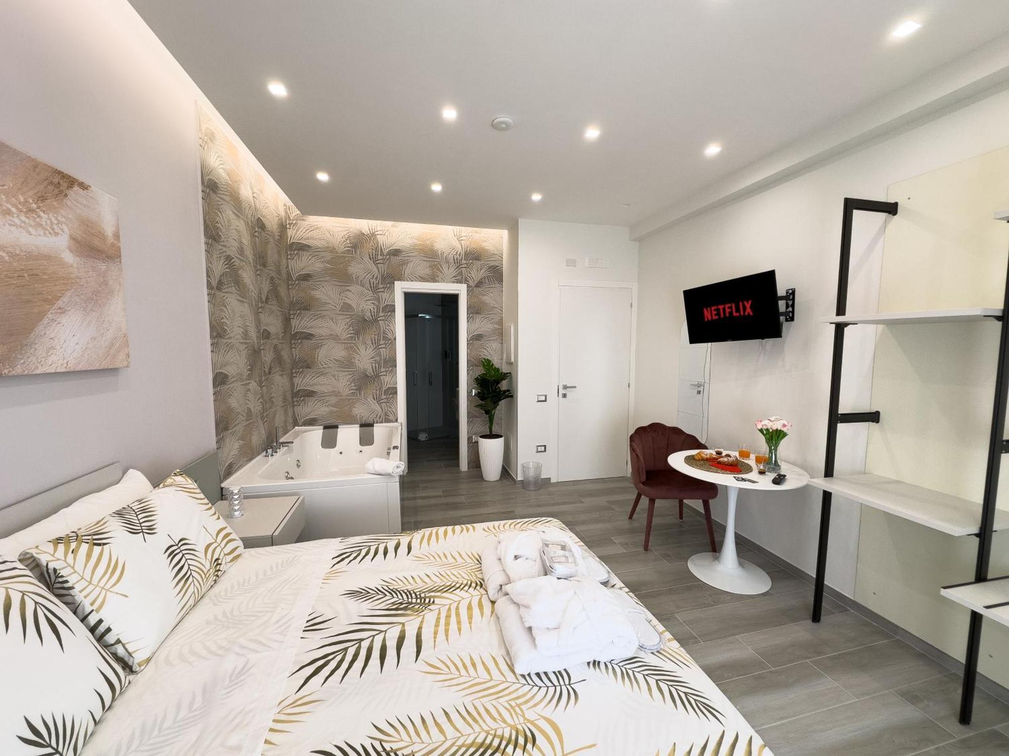 Al Civico3 Home & Suites ซาแลร์โน ภายนอก รูปภาพ