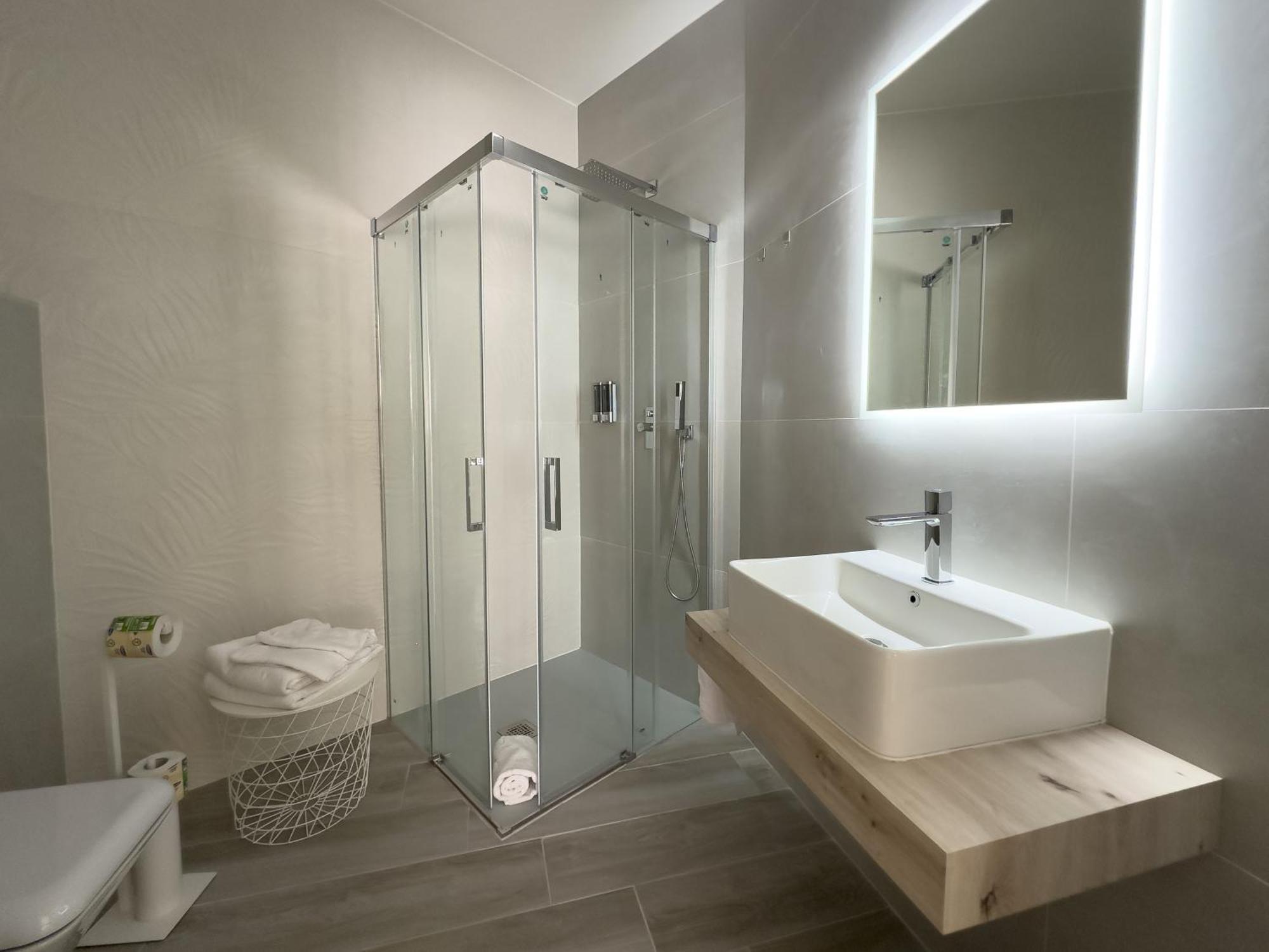 Al Civico3 Home & Suites ซาแลร์โน ภายนอก รูปภาพ