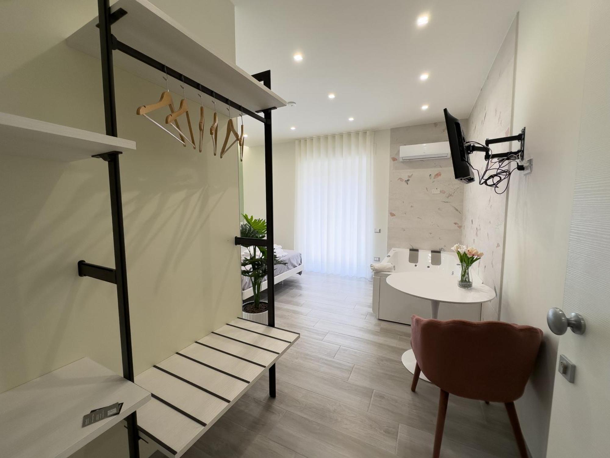 Al Civico3 Home & Suites ซาแลร์โน ภายนอก รูปภาพ