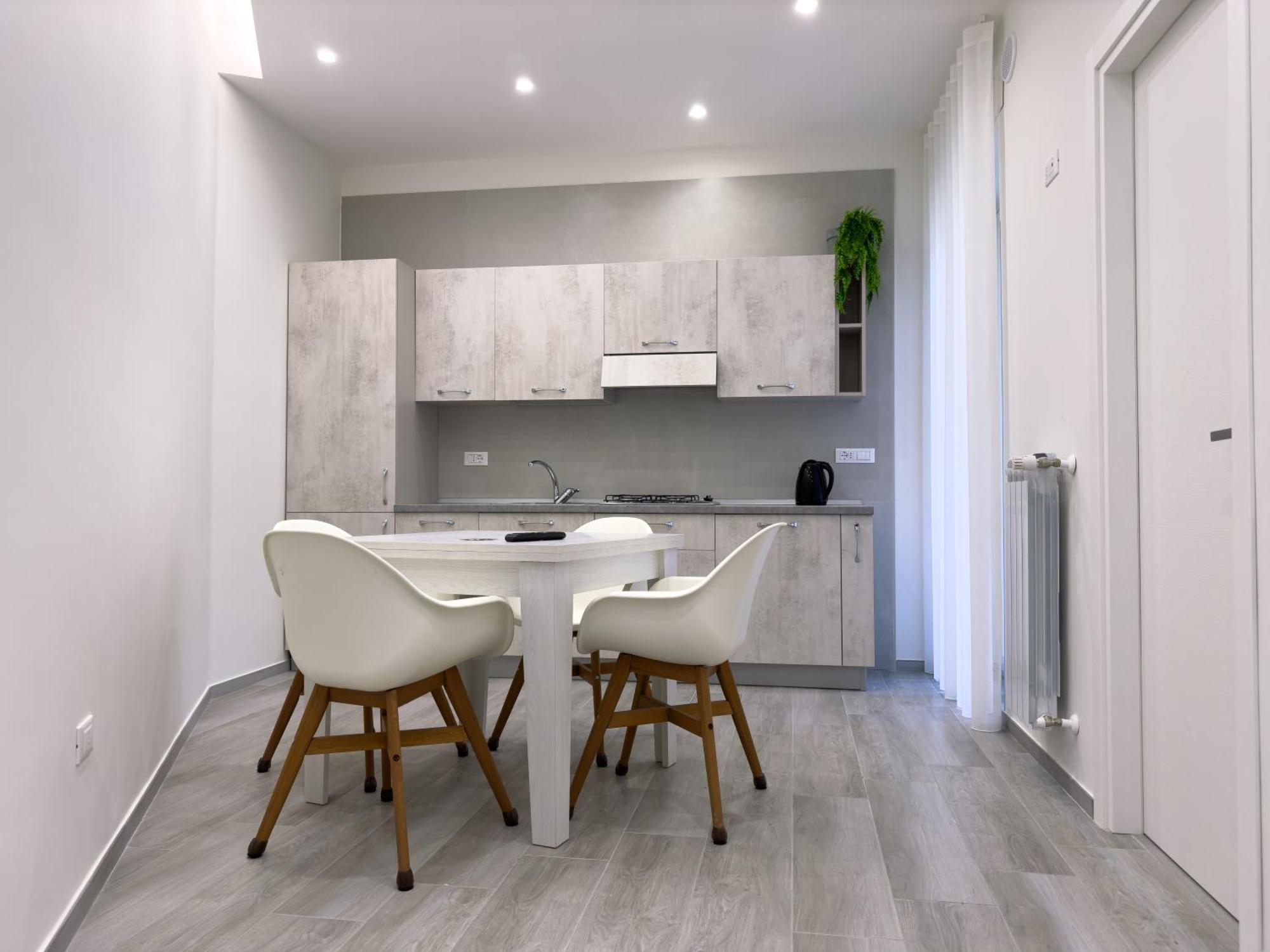 Al Civico3 Home & Suites ซาแลร์โน ภายนอก รูปภาพ