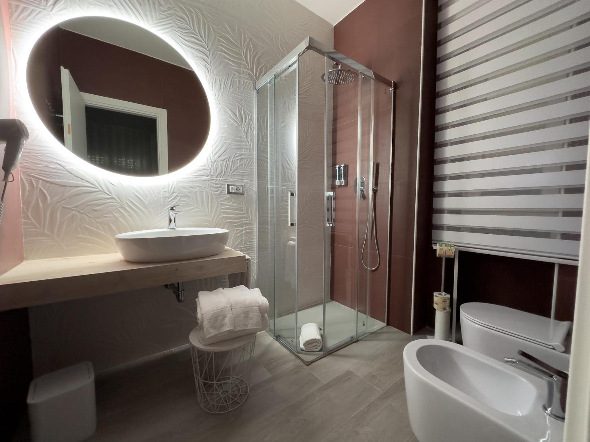 Al Civico3 Home & Suites ซาแลร์โน ภายนอก รูปภาพ