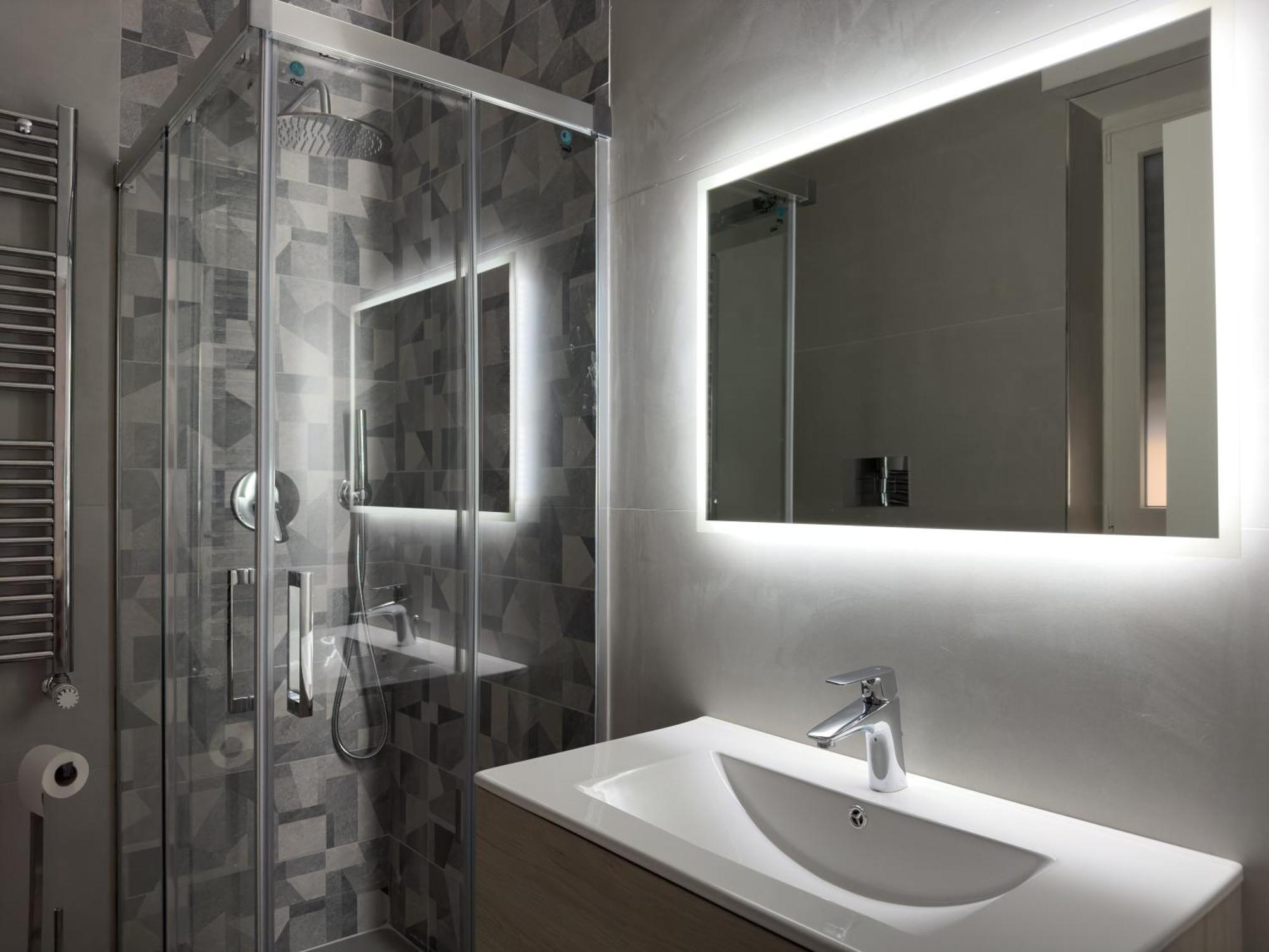 Al Civico3 Home & Suites ซาแลร์โน ภายนอก รูปภาพ